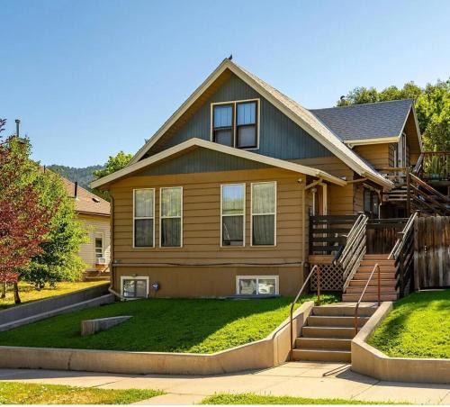 Glenwood Springs Apartment | Spacious Downtown Oasis