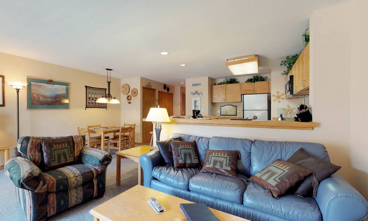 Mountain House Condo | Spacious, ground-level condo with ski views, pool, & hot tub