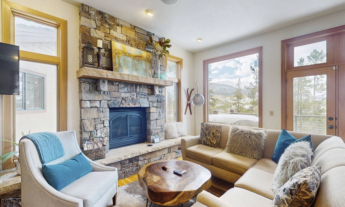 Breckenridge House | Spacious house with private hot tub and fantastic views near skiing and town