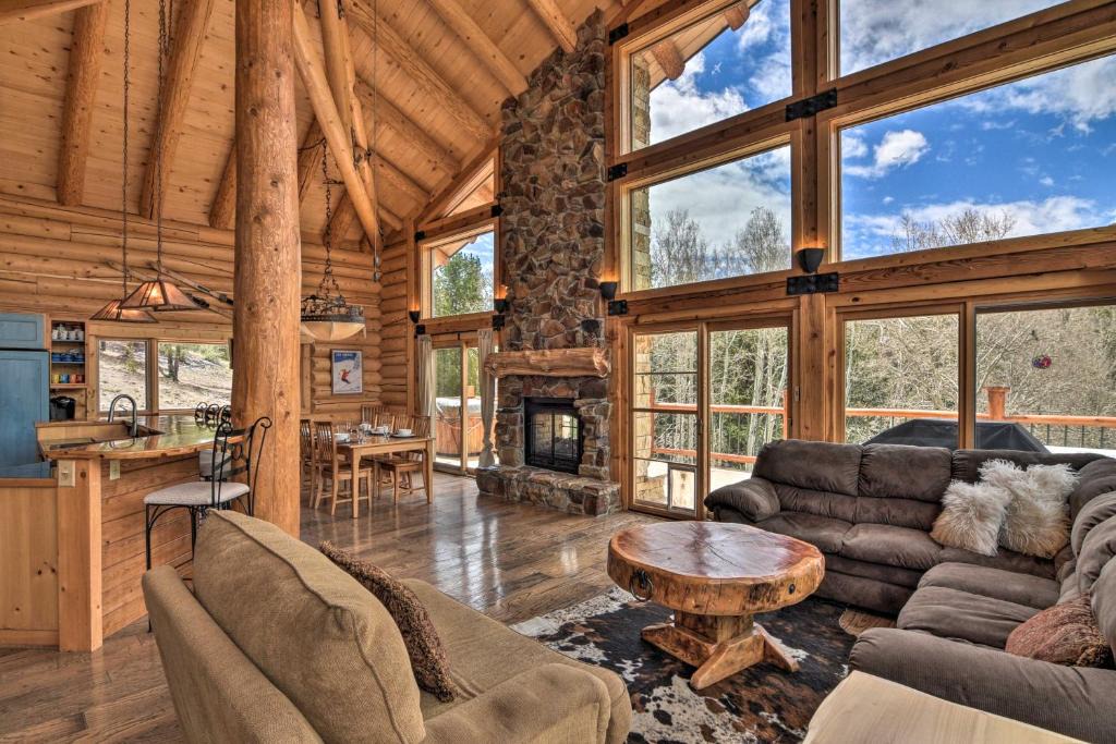 Villa Grove House | Spacious, Luxe Cabin with Mtn Views, Sauna and More!