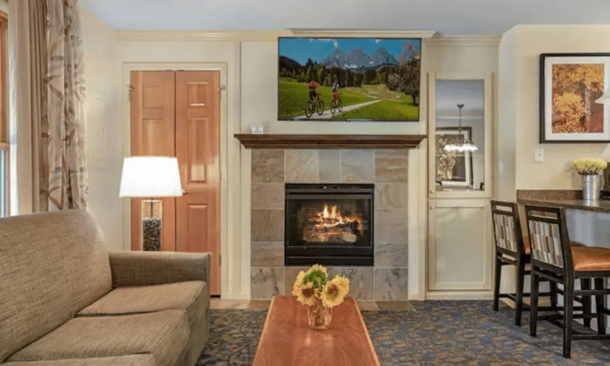 Vail Apartment | Spacious Streamside at Vail 1BR Condo with Onsite Amenities