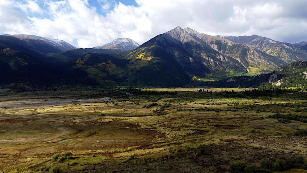 Twin Lakes House | Stay Twin Lakes Cottage