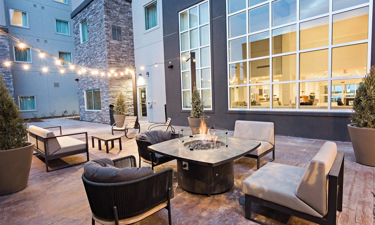 Thornton Hotel | Staybridge Suites Denver North - Thornton by IHG