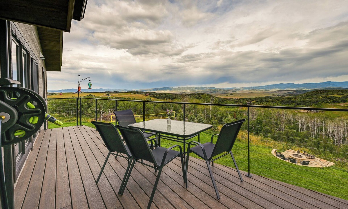 Steamboat Springs Apartment | Steamboat Springs Apt w/Views, 15 Mi to Skiing!