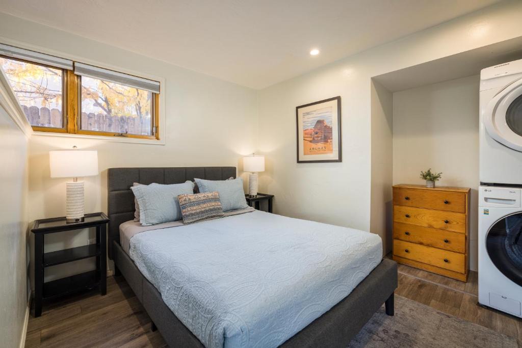Moab Apartment | Stella Ruby Cottages (Scarlet) - Steps to Downtown!