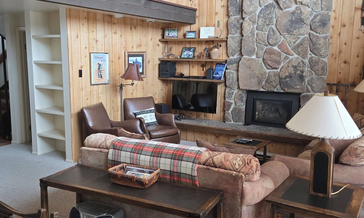 Steamboat Springs House | STH26 | Large Private Deck | Beautiful Views | Ski In/Out | Winter Shuttle
