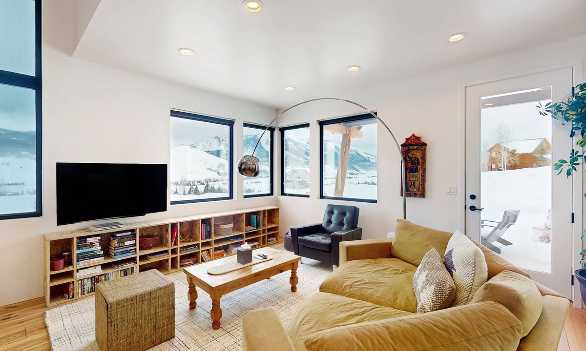 Crested Butte South House | Stunningly situated home with gorgeous mountain views & firepit