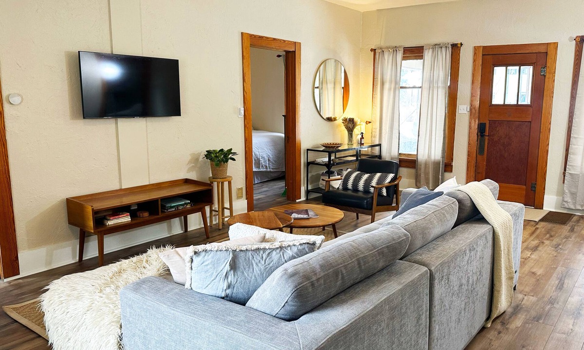 Gunnison House | Sunny Downtown Gunnison Retreat