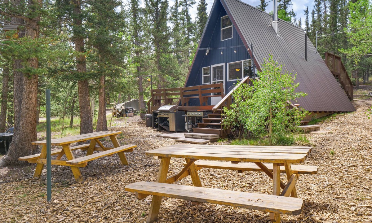 Como Cabin | Sunny ‘Muddy Moose’ Cabin w/Fire Pit & Mtn Views!