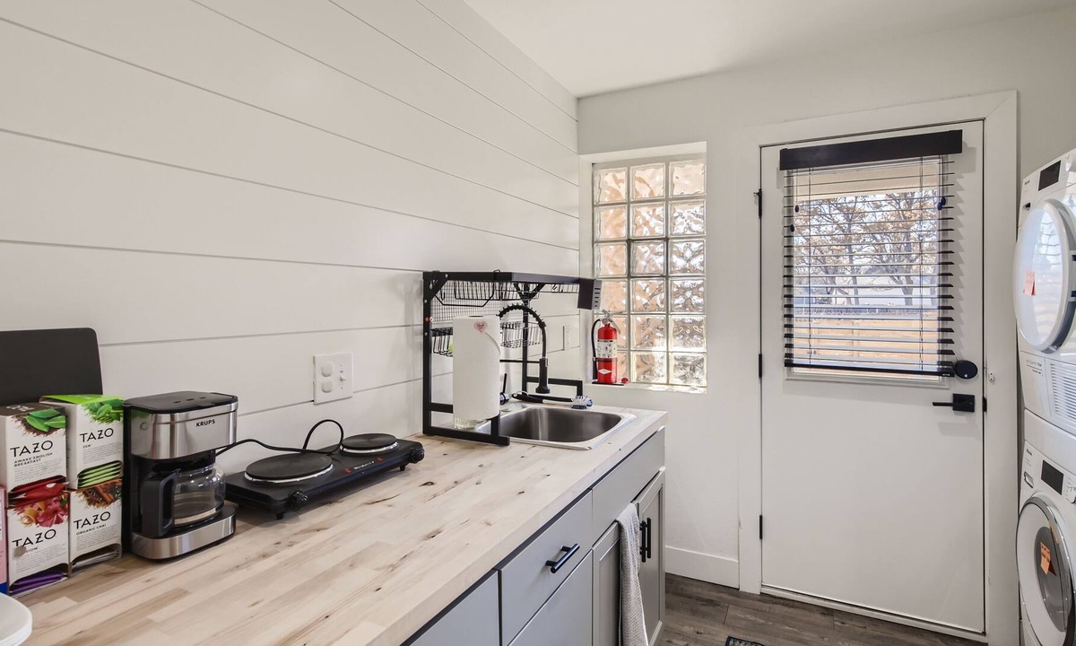 Sunnyside Apartment | Sunnyside Denver guest suite - Pet Friendly!