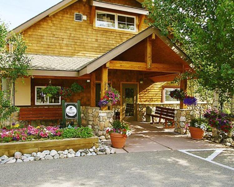 Swan Mountain Resort | Summit Cove