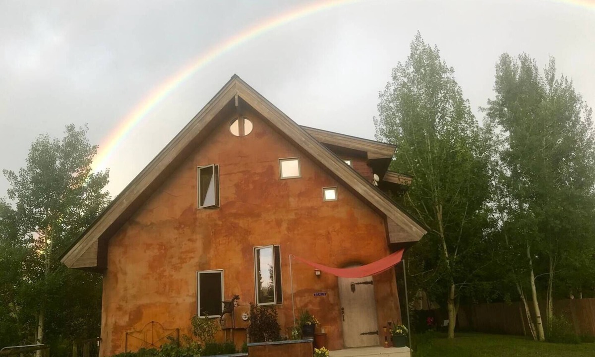 Steamboat Springs House | Sweet Strawbale Home min to Steamboat Ski Resort!