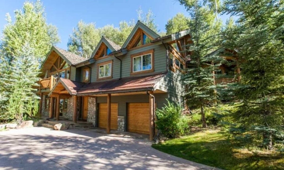 Snowmass Village House | Tall Timbers Lodge - Mountain Chic! 7-10 Minute Walk to Ski