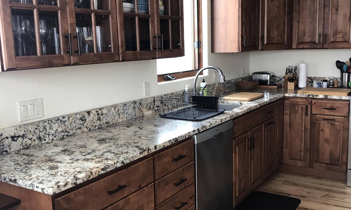 Telluride House | Telluride Sunny Guest House in the Ski Ranches located adjacent to Mountain Vill