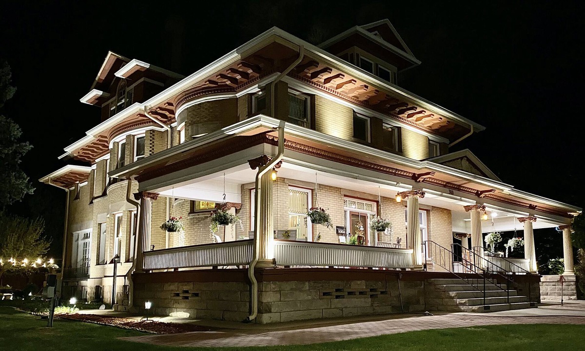 Pueblo Bed & Breakfast | The Abriendo Inn - Walter's suite