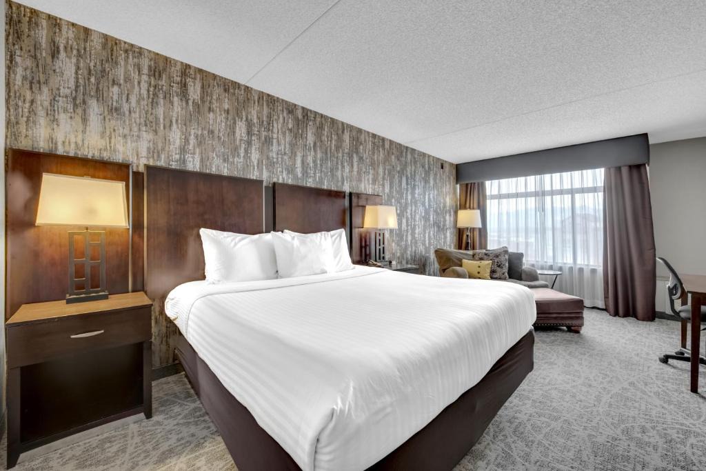 Briargate Hotel | The Academy Hotel Colorado Springs
