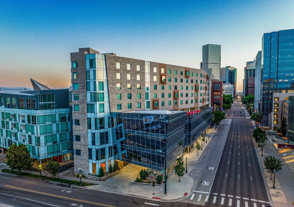 Golden Triangle Hotel | The Art Hotel Denver, Curio Collection by Hilton