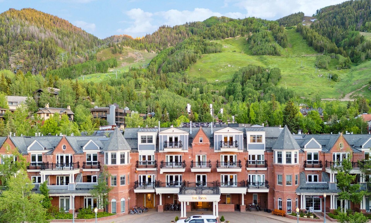 Aspen Condo | The Aspen Mountain Residences Luxury 2 Bedroom Mountainside