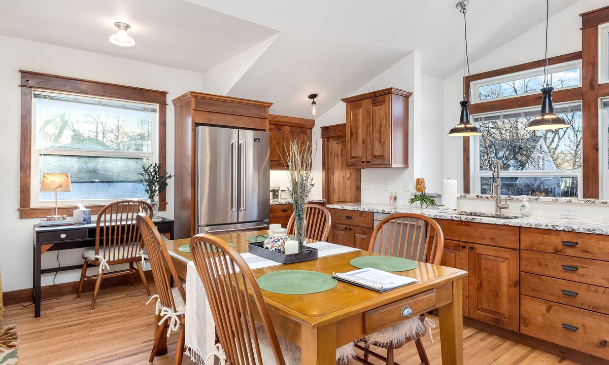 University Park Apartment | The Beautiful Bear’s Den! Walk to Old Town & CSU!