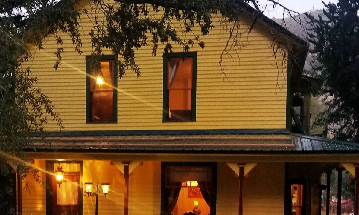 Lake City House | The Bonnie Rose, a Historic home built in 1902. Gowdy Properties