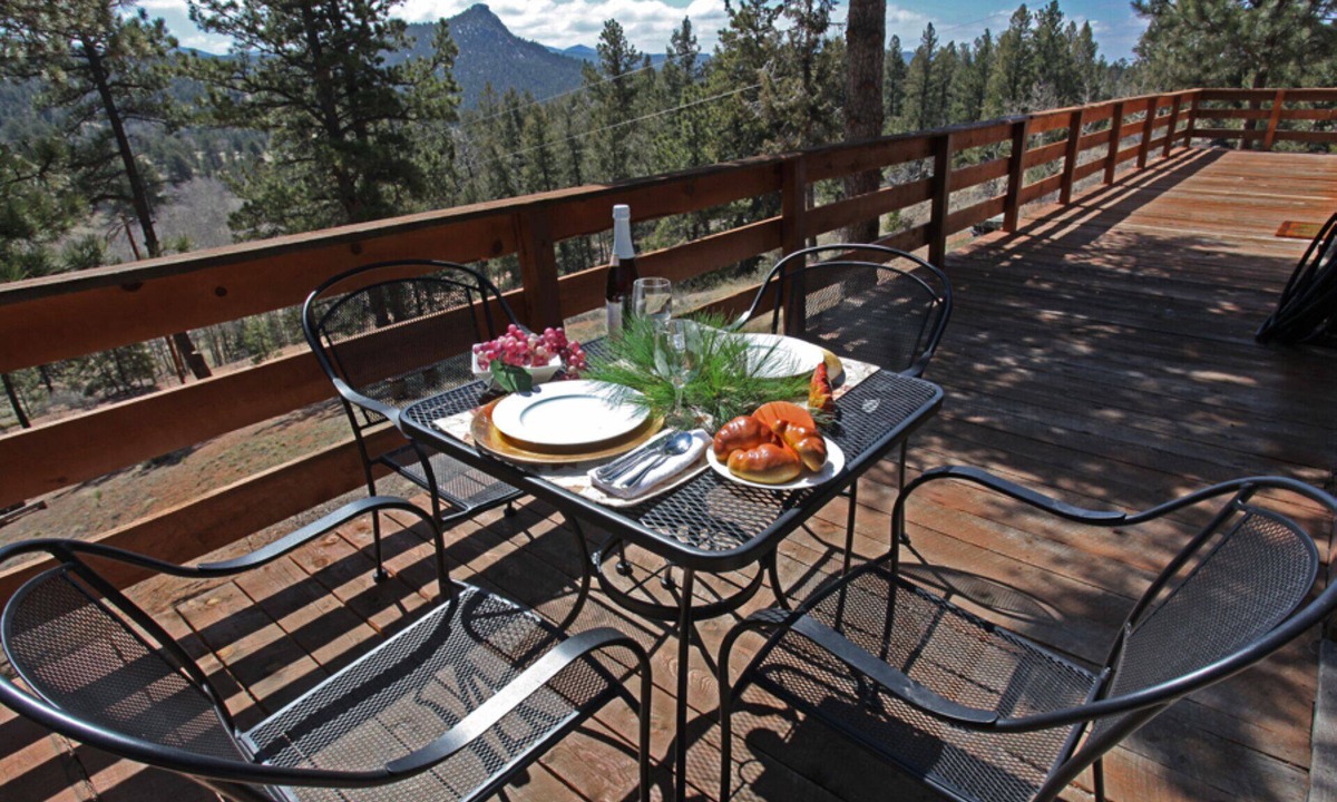 Florissant Cabin | The Boulders - Cozy cabin w/large deck, hot tub, WiFi. No Cancellation Fees!