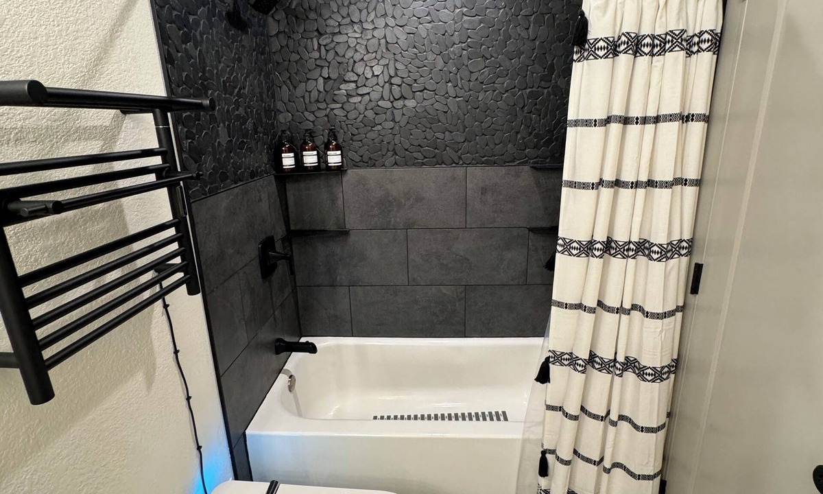 Skyway Condo | The Cozy Getaway