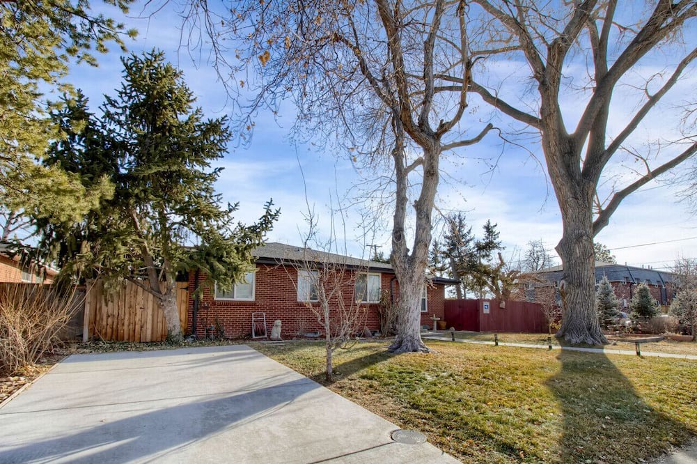 North Alameda House | The Gem of Lakewood!
