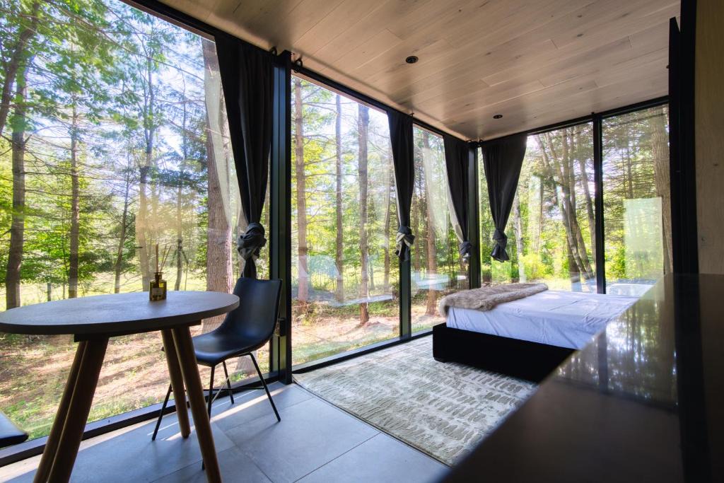Windham Hotel | The Haüs Windham - Spacious Suites, Hot Tub, Mountain Views!