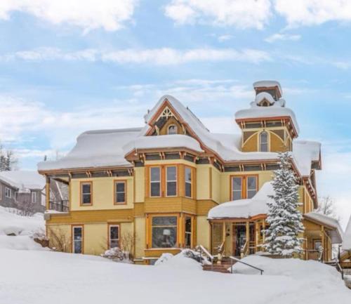 Steamboat Springs House | The Victorian Under the Gondola