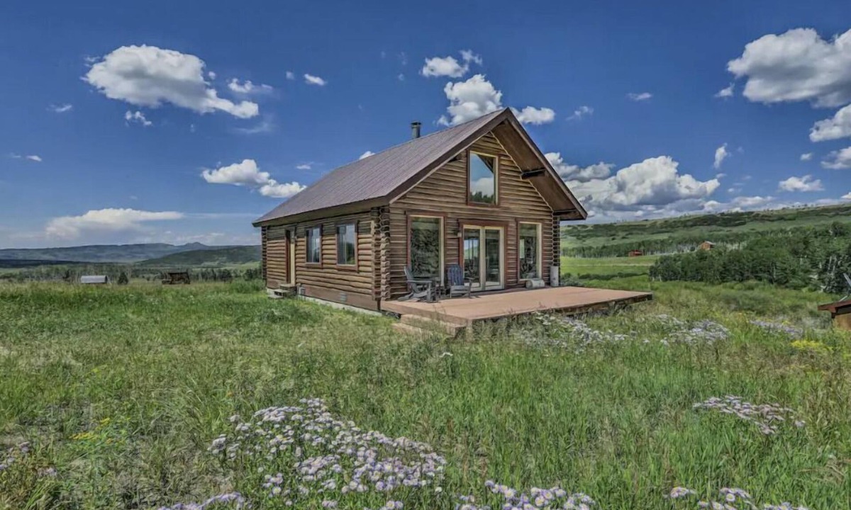Placerville Cabin | The Writers Retreat: Style & Solitude