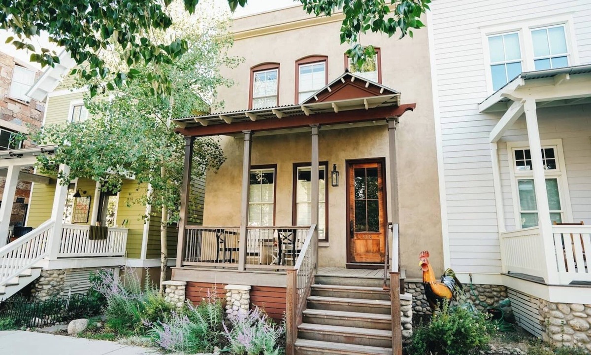 Buena Vista House | This house is a 3 bedroom(s), 2.5 bathrooms, located in Buena Vista, CO.
