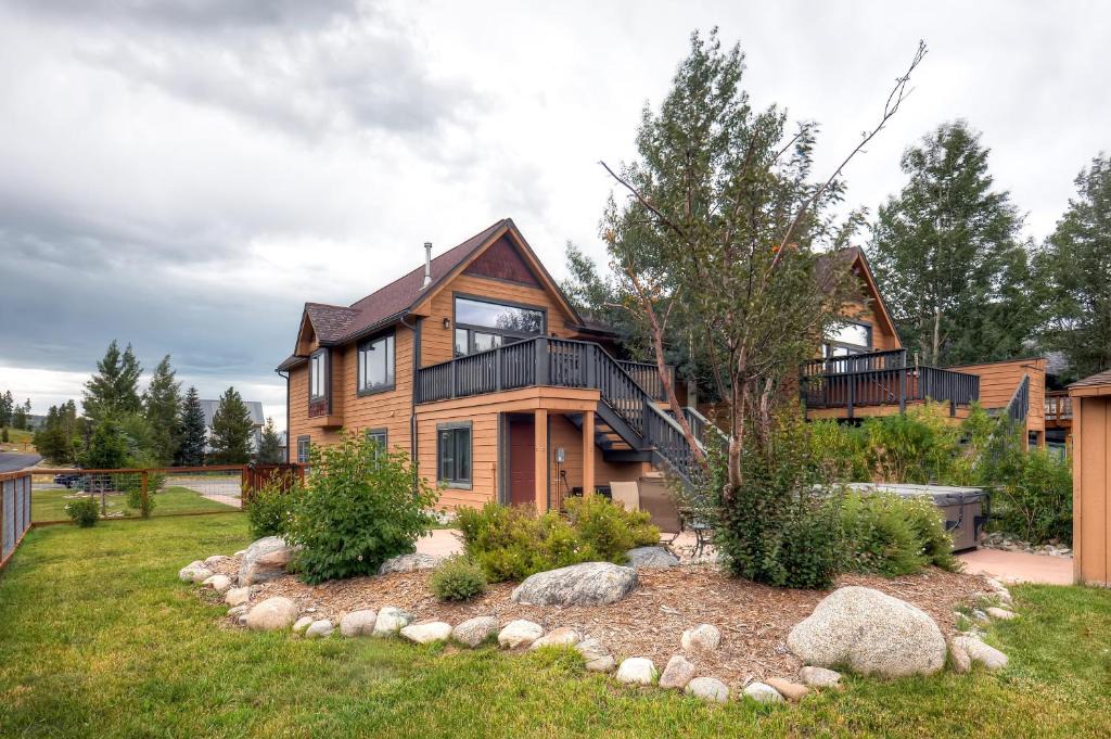 Frisco House | Three-Bedroom Pitkin Townhome