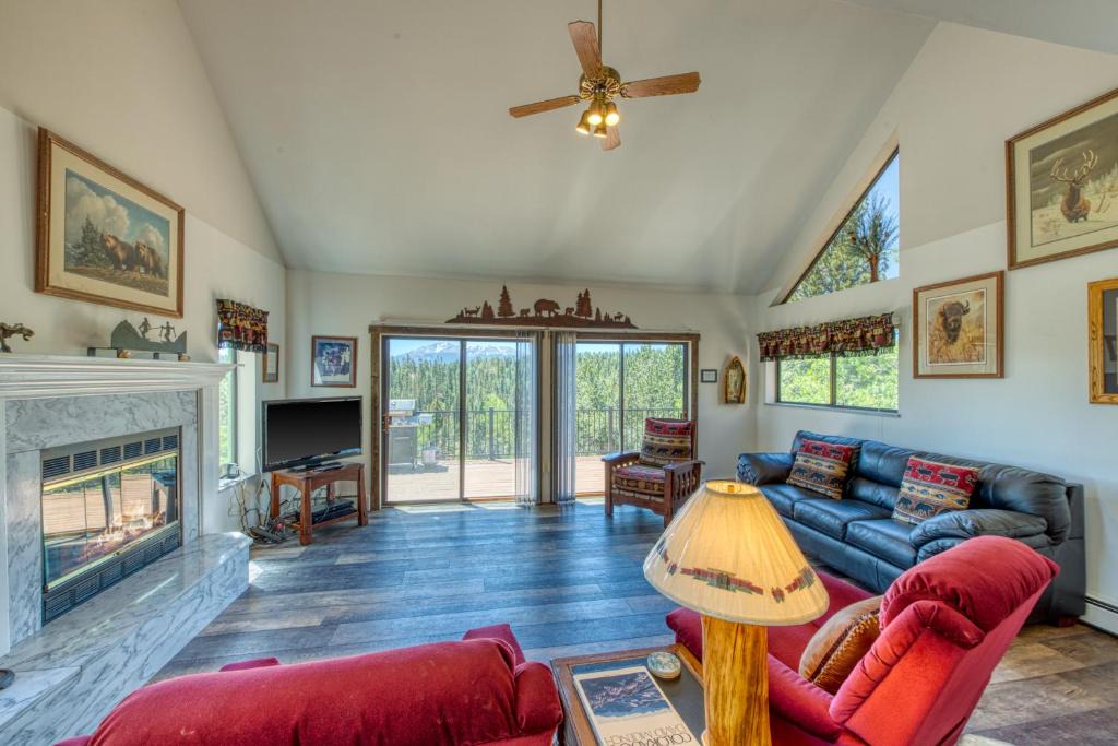 Spring Valley House | Timberline Manor