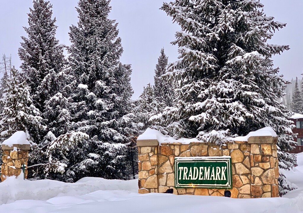 Old Town House | Timberwolf Luxury Lodge at Trademark #3-1/Hot Tub/Scenic Views/Mountain Ambience