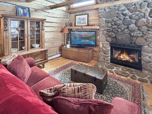 Mesa House | Timeless Mesa Hideaway cabin