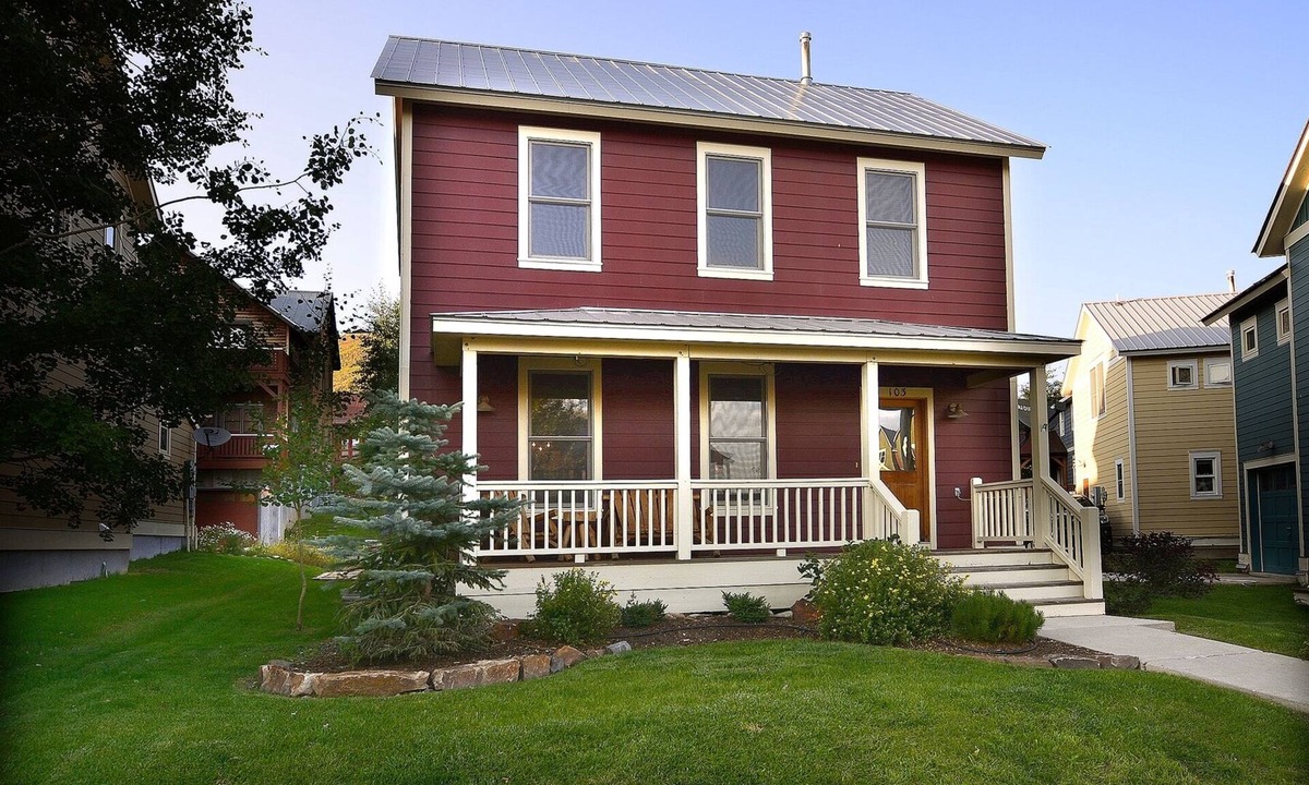 Crested Butte House | Tincup Cottage/4 Bedroom Home close to the Resort! 10 Sec Walk to Shuttle!