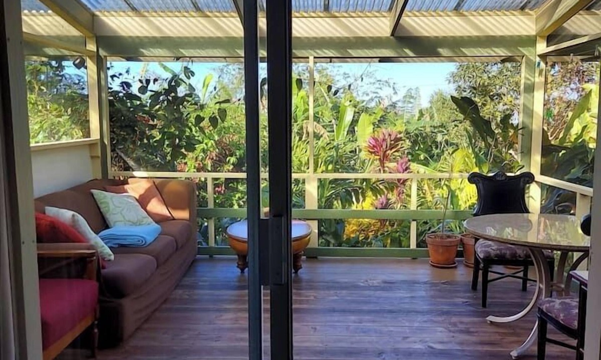 Honokaa Condo | Tiny home Container Nature Homestead Farm Retreat