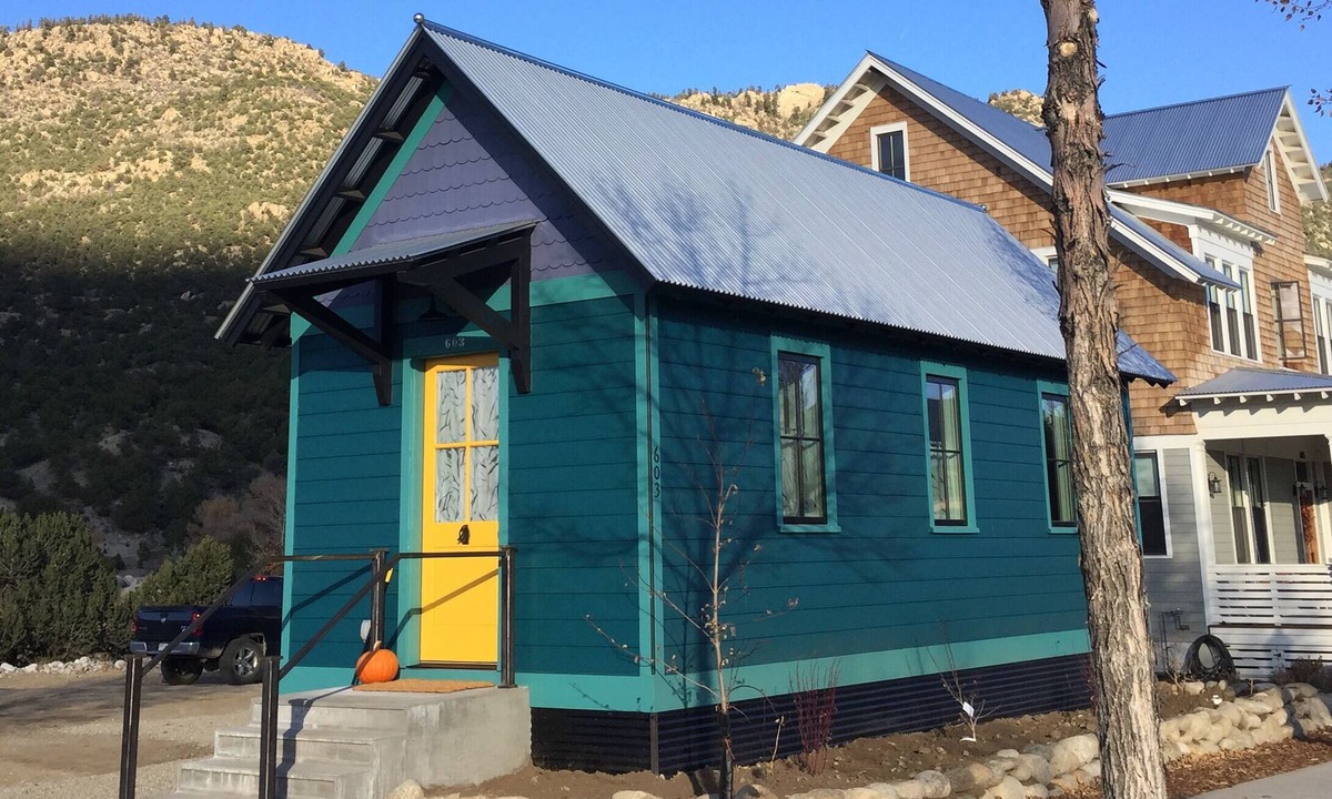 Buena Vista House | Tiny Treat in South Main (now with AC)