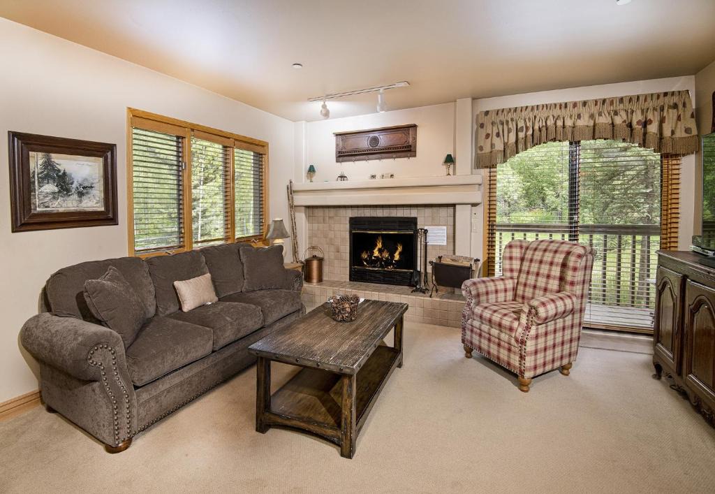Beaver Creek Apartment | Townsend Place B-106 condo