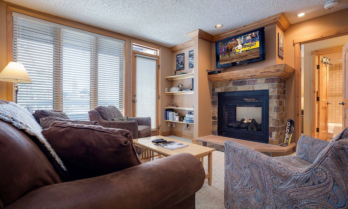 Steamboat Springs Condo | TR1208 | Quiet Location in Building | Winter Shuttle | Hot Tubs