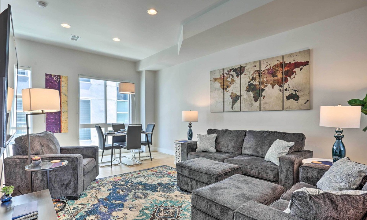 Sloan Lake House | Trendy Denver Townhome - Walk to Mile High Stadium