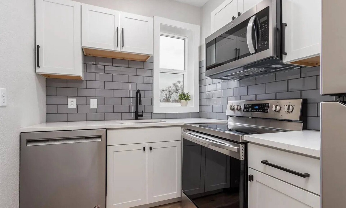 Pueblo Apartment | TWO apartments 5 bedrooms total, pet-friendly in charming Pueblo with AC, WiFi
