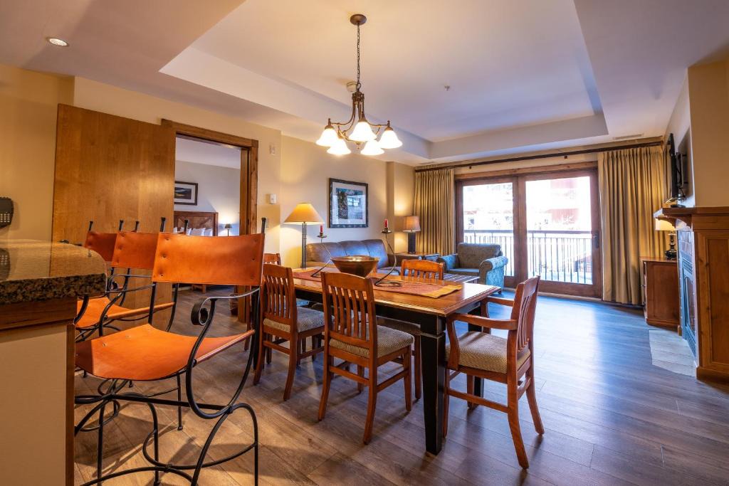 Crested Butte Apartment | Two Bedroom Condo with a Balcony in Mountaineer Square condo