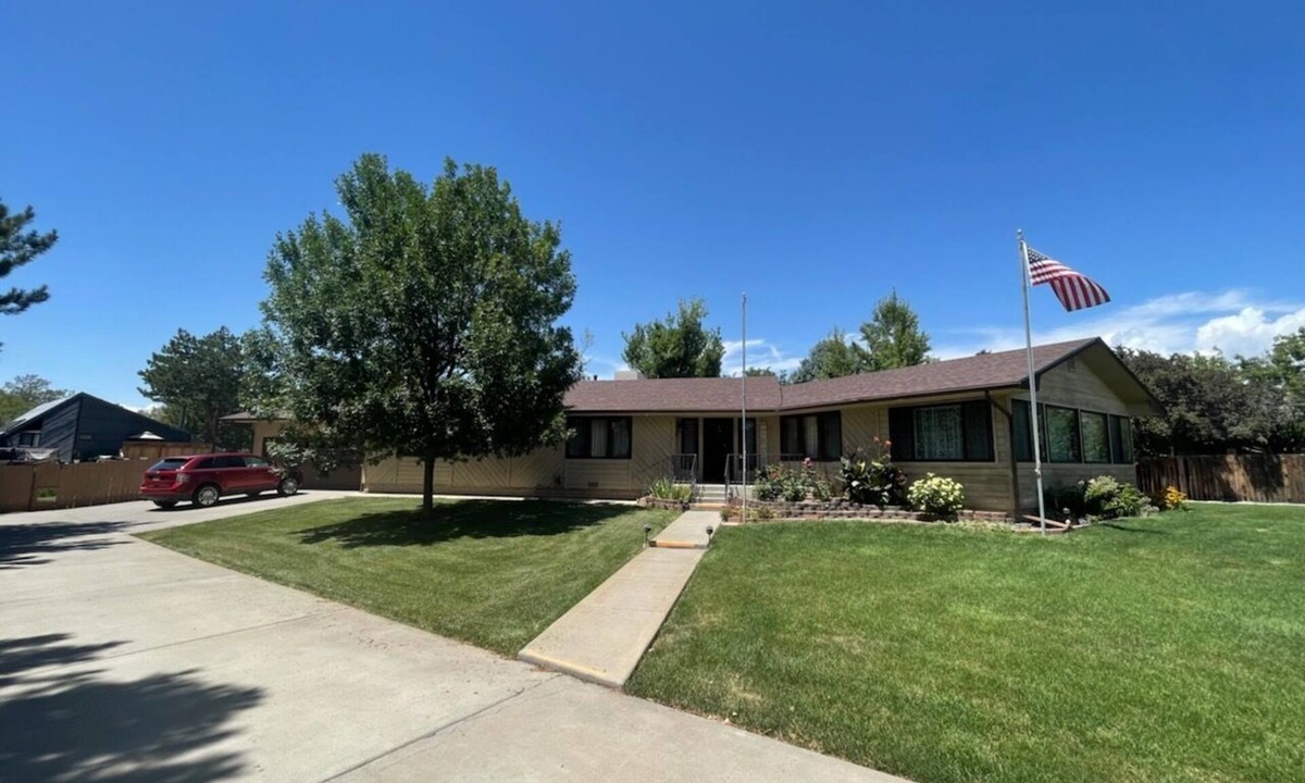Grand Junction House | Unique home -in Golf Club heights-near hospital and airport!