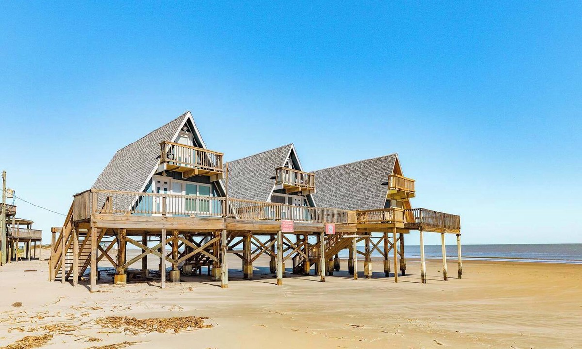 Surfside Beach House | Unique Surfside Beach Escape Over The Ocean