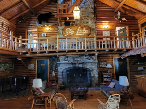 Moose River Cabin | Unity Sky Lodge