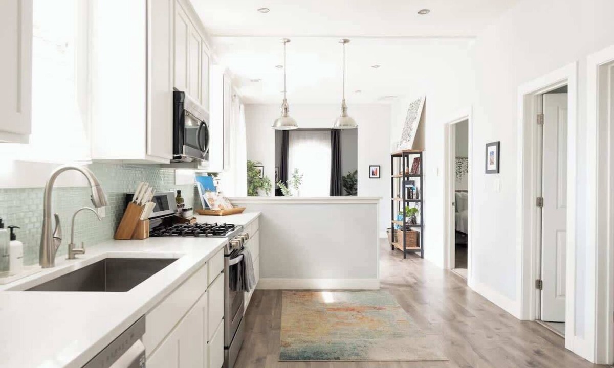 Curtis Park House | Urban Hot Tub Oasis | EV Charger | Walk to RiNo