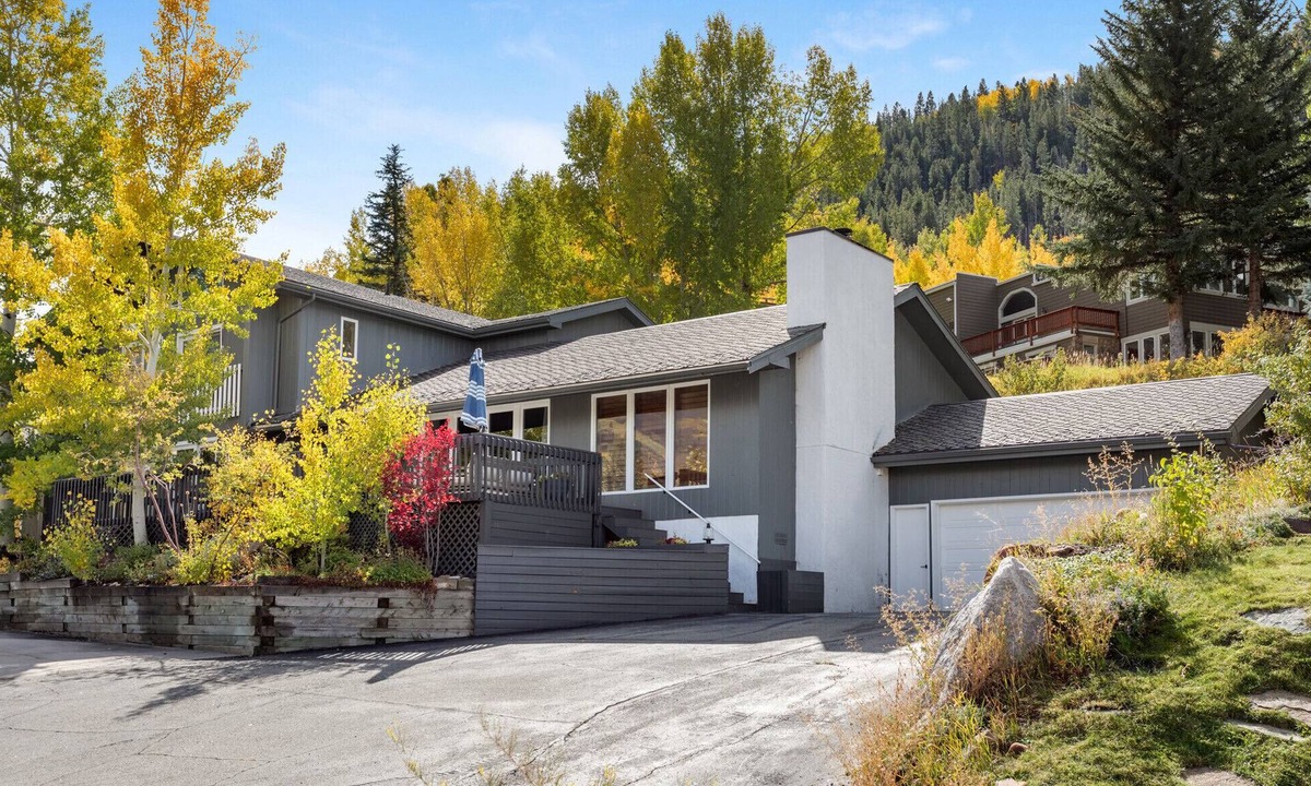 Eagle-Vail House | Vail mountain house! 5 bedrooms plus loft. Hot tub!