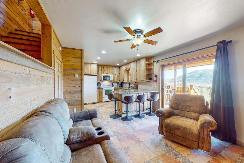 Alpine Village House | Vista Hermosa