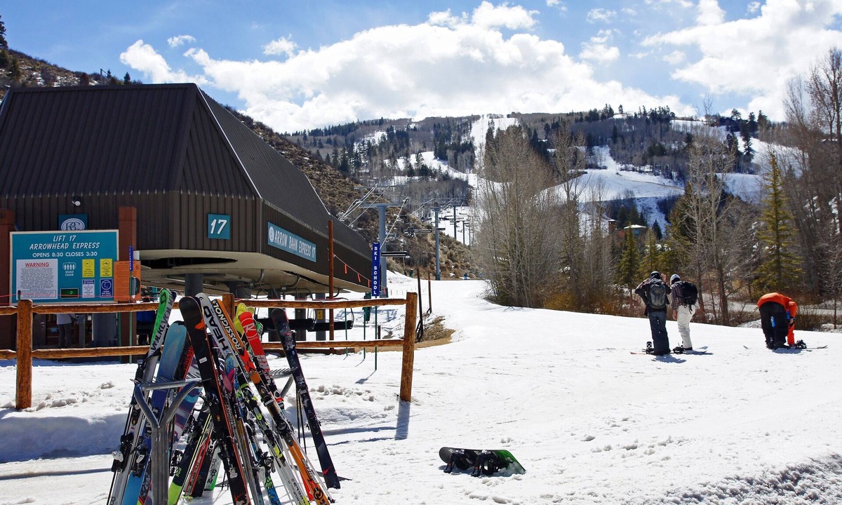 Edwards Condo | Walk to Slopes & Dining - Pool/Hot Tub, Private Deck w/Firepit